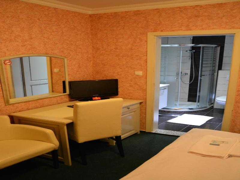 Motel Most image