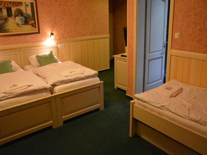 Motel Most image