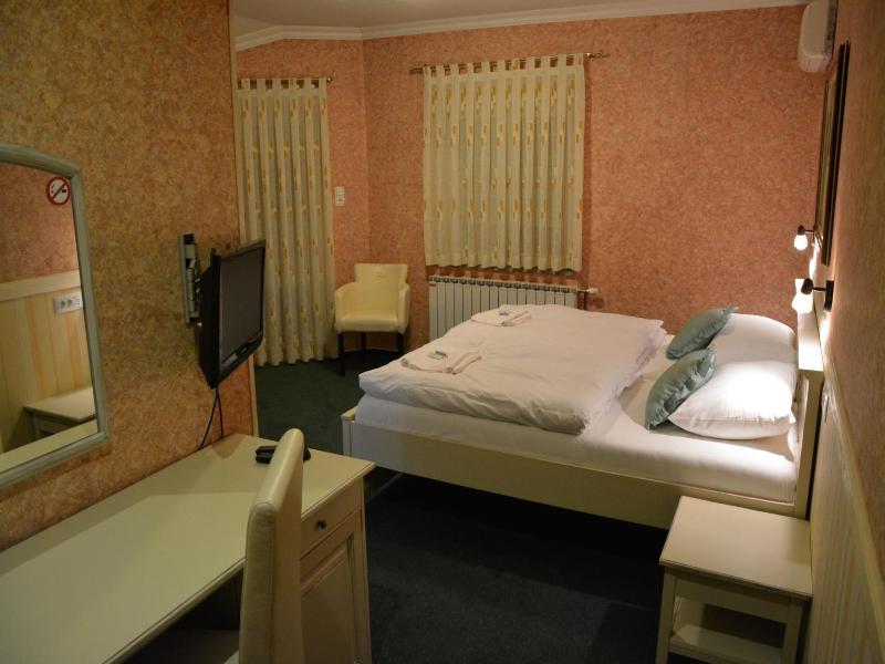 Motel Most image