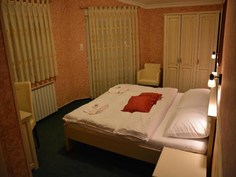 Motel Most image