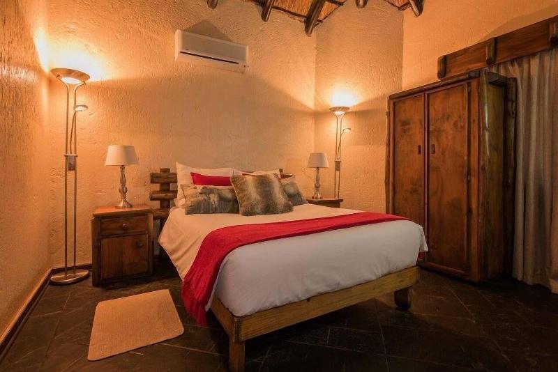 Tautona Lodge image