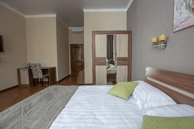 Maxx Inn image