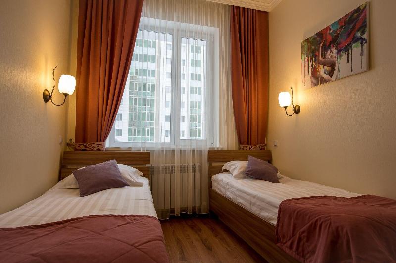 Maxx Inn image