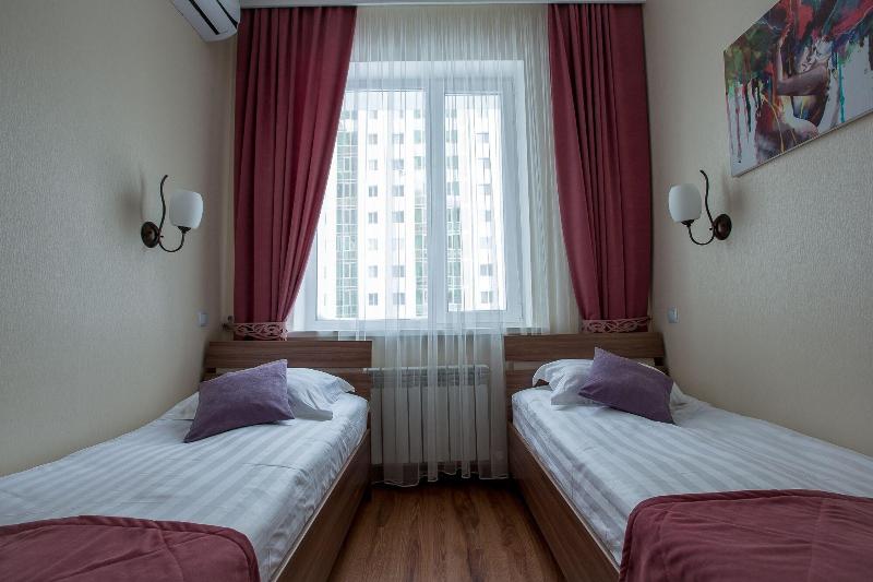 Maxx Inn image
