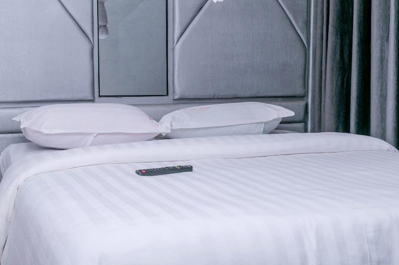Beautiful Woman Hotel image
