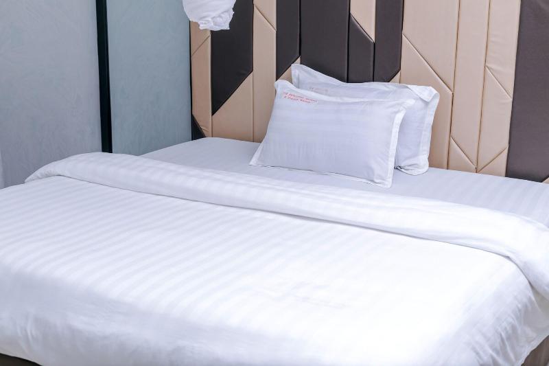 Beautiful Woman Hotel image