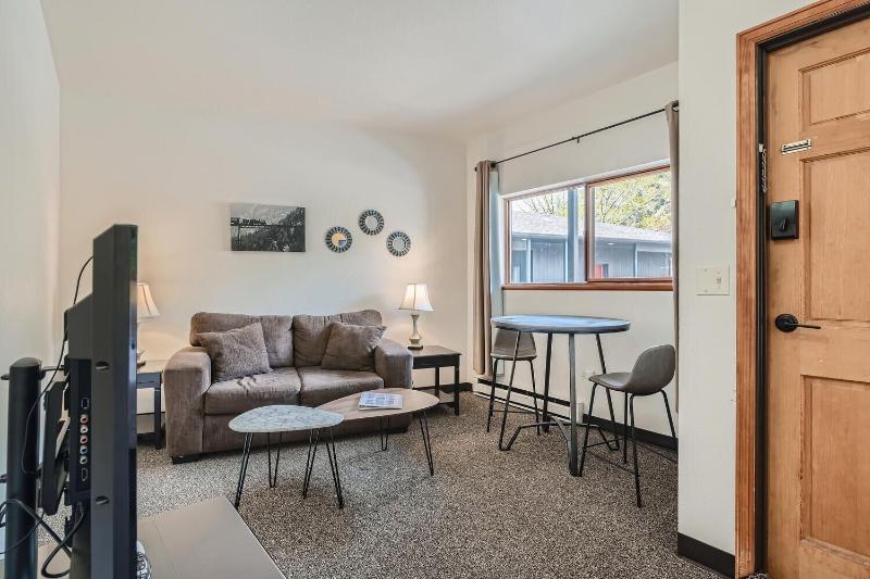 Jc Suites 4