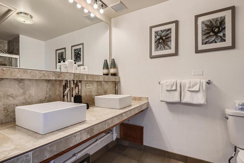 Jc Suites 5
