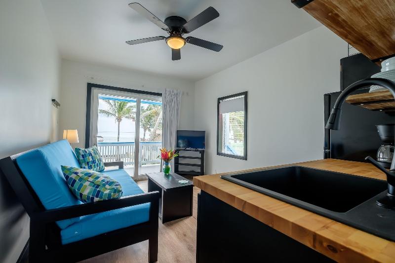 Aqua Vista Beachfront Suites image