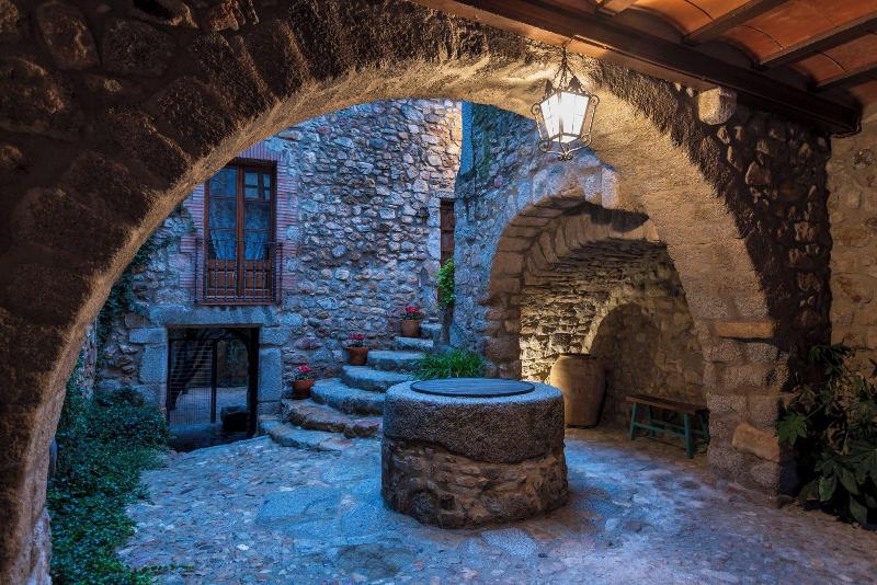 Hostal Can Xicu image
