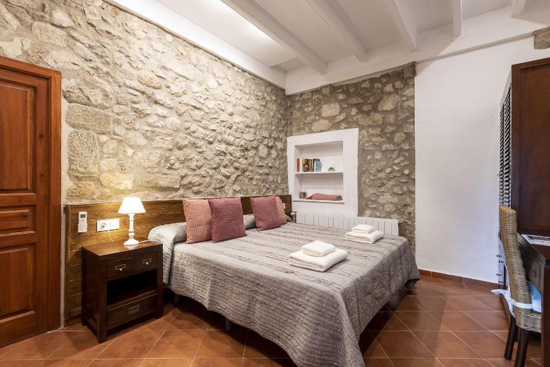 Hostal Can Xicu image