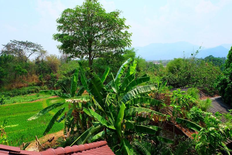 Villa Franjipani Maerim image