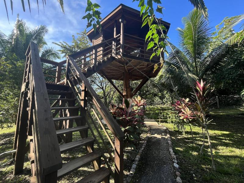 The Green Valley Inn image