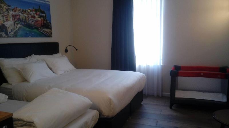 City Port Hotel image