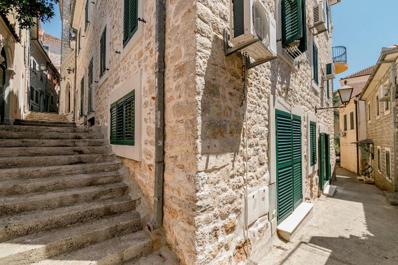 Villa Stari Grad image