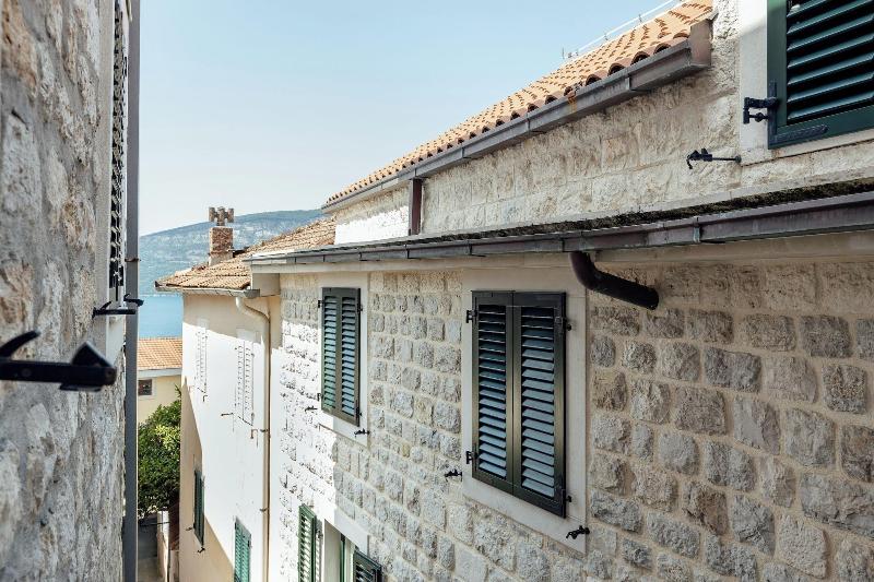Villa Stari Grad image