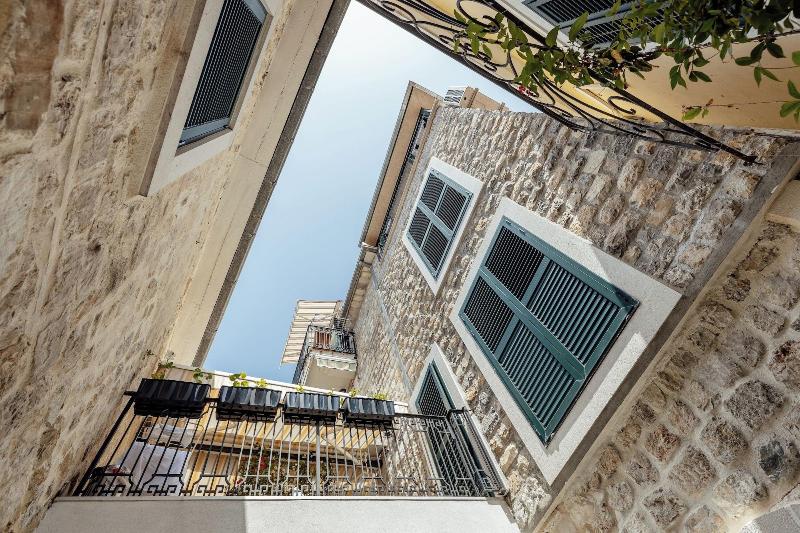 Villa Stari Grad image