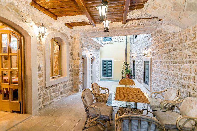 Villa Stari Grad image