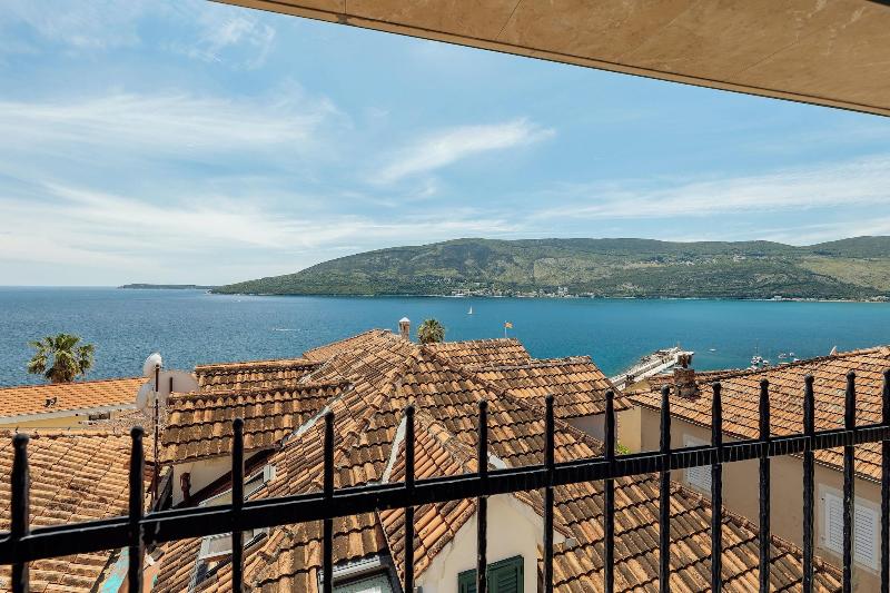 Villa Stari Grad image