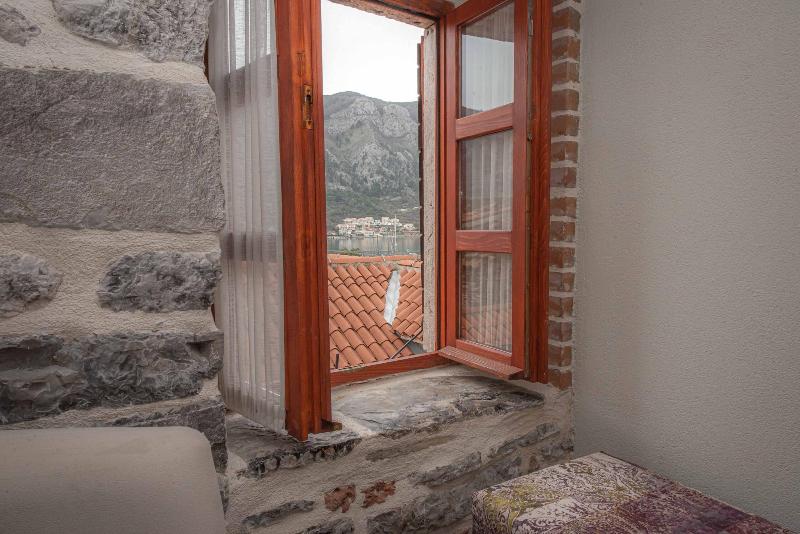 Antika Guesthouse image
