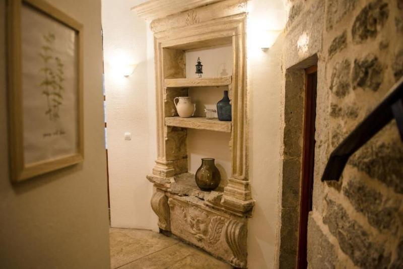 Antika Guesthouse image