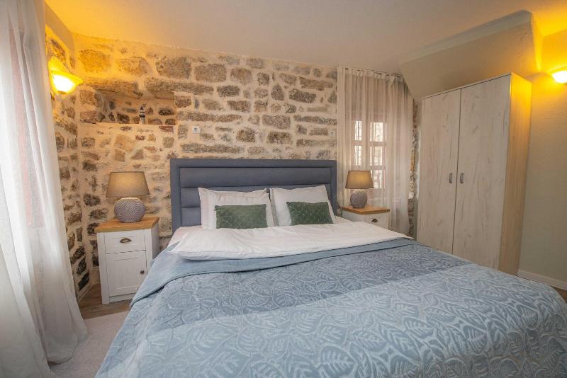 Antika Guesthouse image