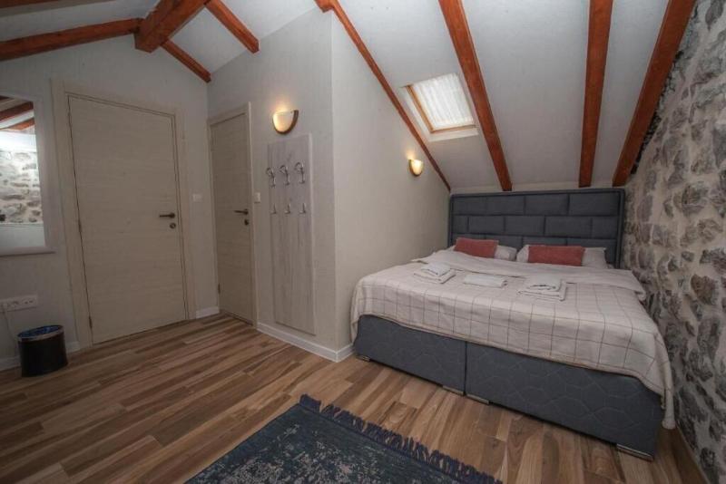 Antika Guesthouse image