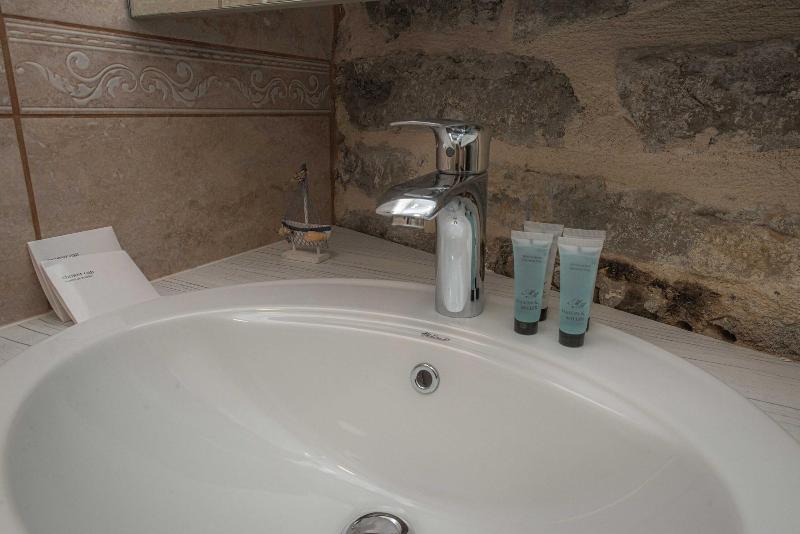 Antika Guesthouse image