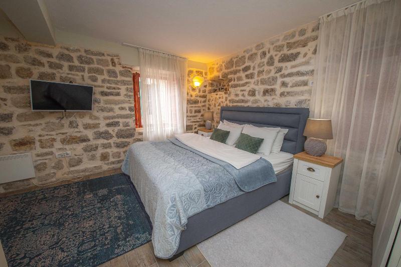 Antika Guesthouse image
