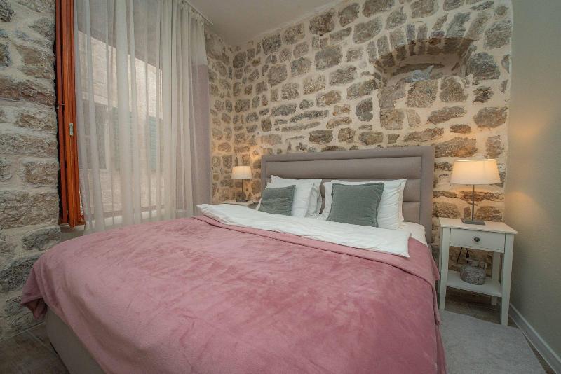 Antika Guesthouse image