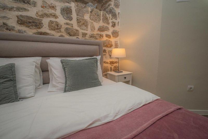Antika Guesthouse image