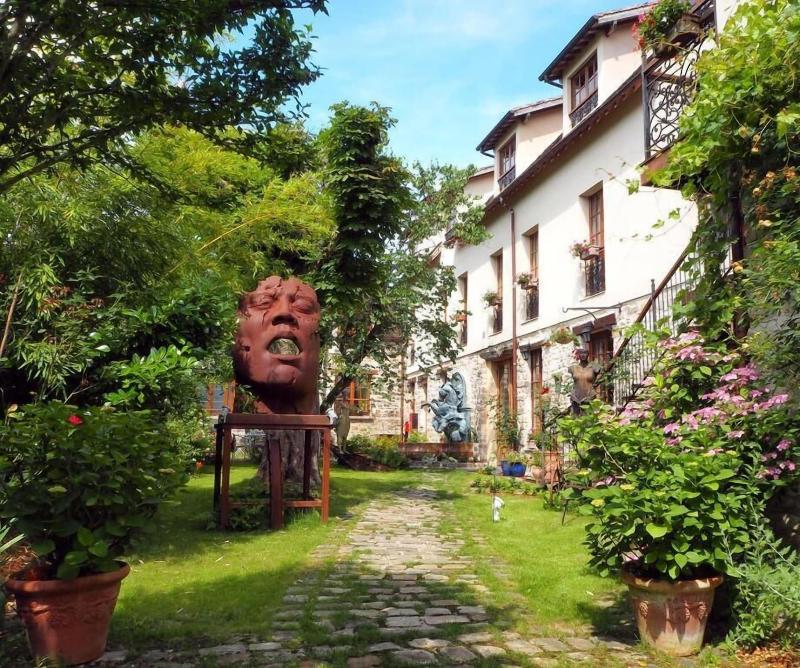 Besharat Gallery Museum image