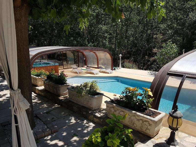 Villa Quinissole image