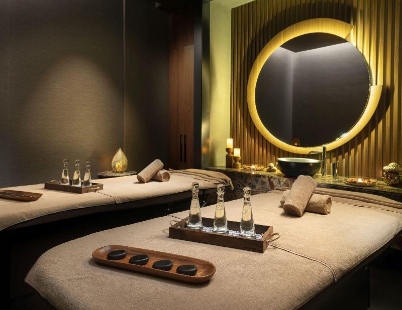 Safir Hotel image