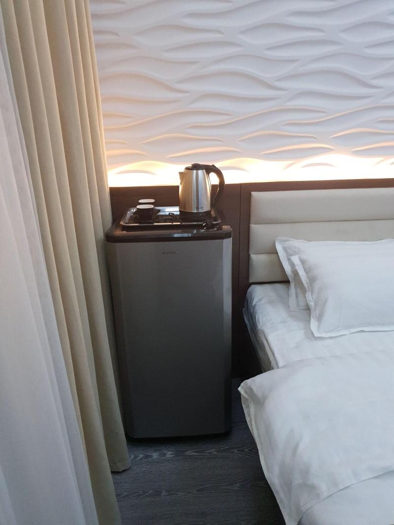 Safir Hotel image