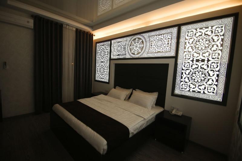 Safir Hotel image
