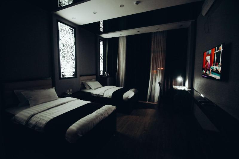 Safir Hotel image