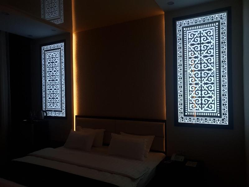 Safir Hotel image