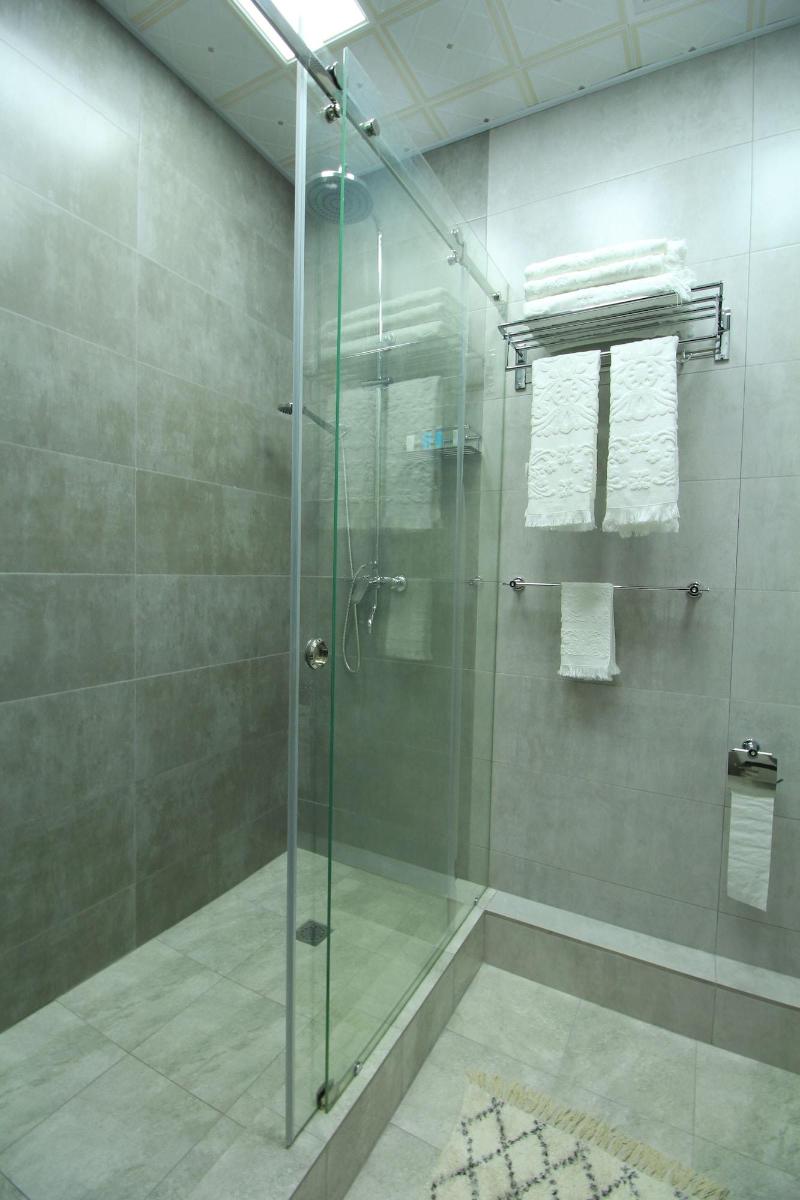Safir Hotel image