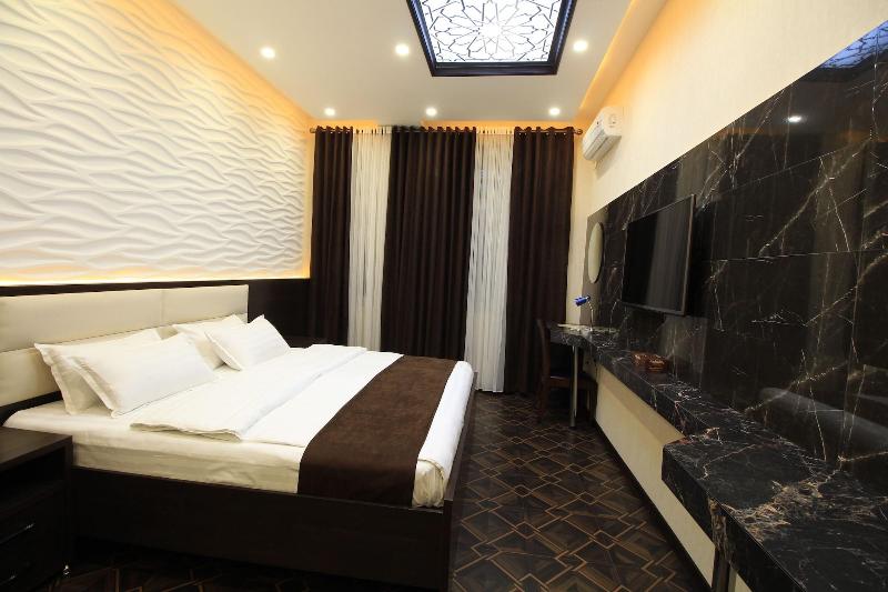 Safir Hotel image