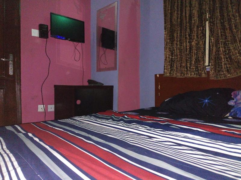 Solochus Hotel Suites image