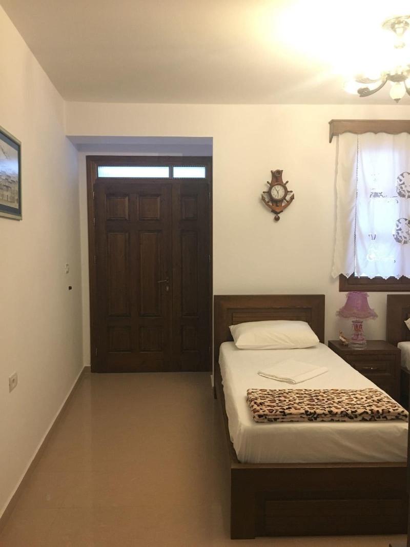 Guesthouse Altin image
