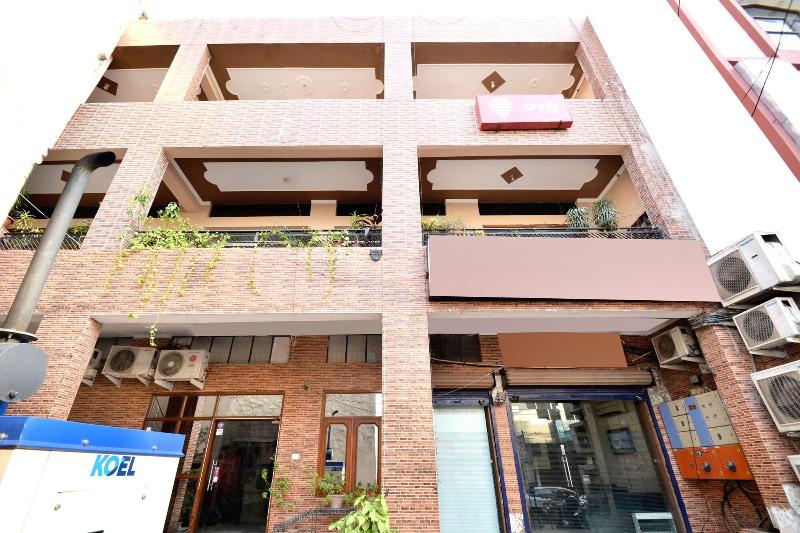 Oyo 4738 Hotel Re Birth — photo 4