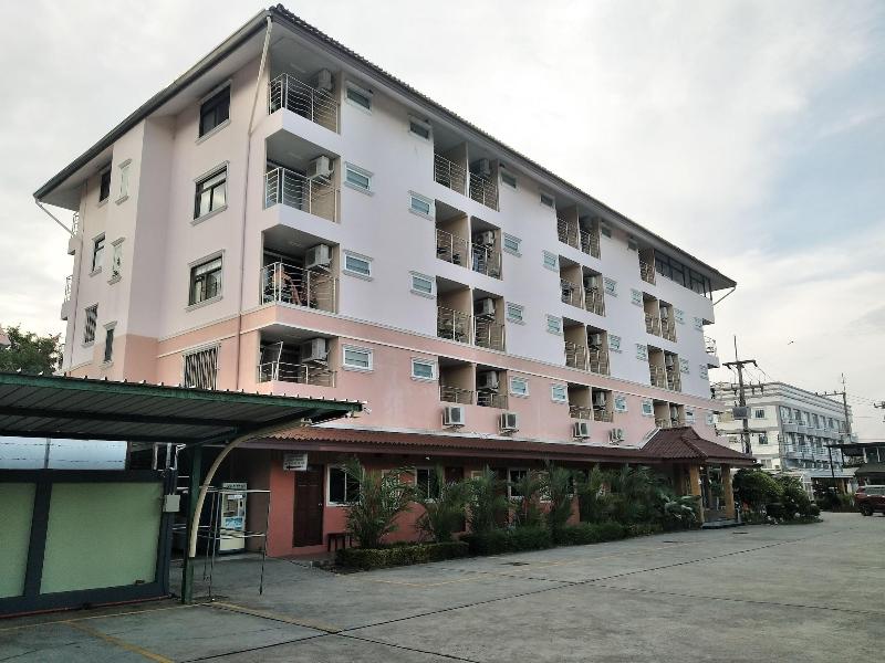 Areechon Apartment image