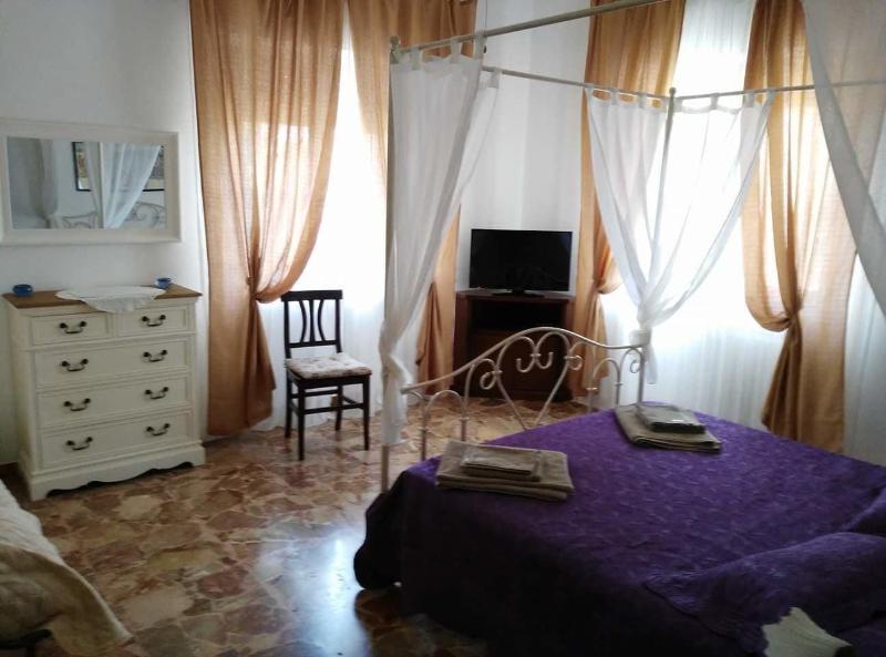 B B New Camelot — photo 4