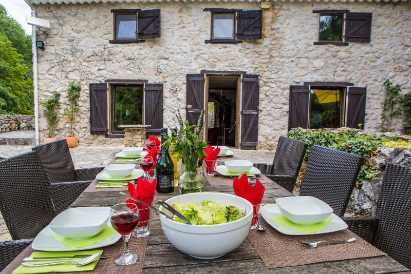 Moulin D Entre Les Roches image