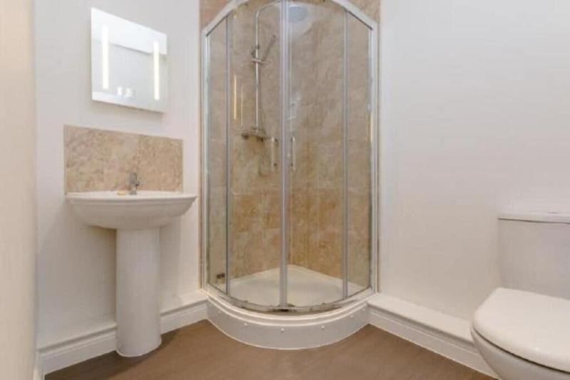 Paramount Luxury Serviced Apartment image