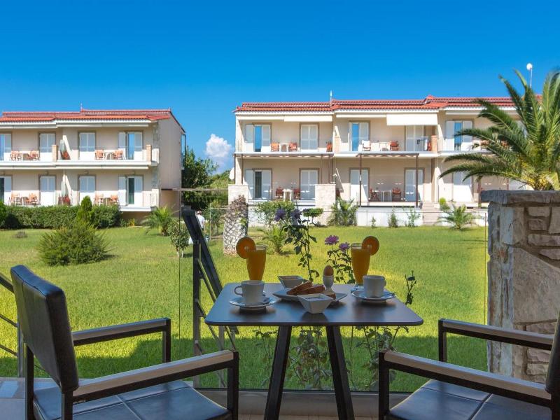Ionion Beach Apartment Hotel