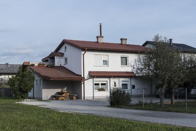 Guest House Tara — main photo