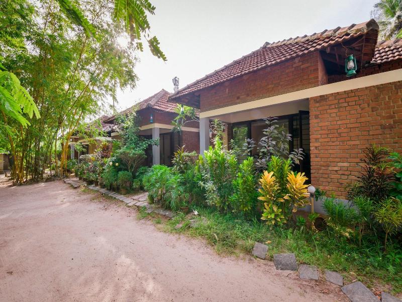 13315 Kottaram Beachway Resort — main photo